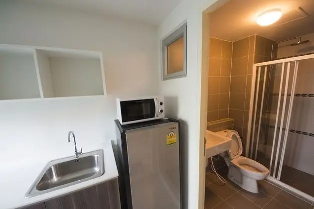 1 Bedroom Condo