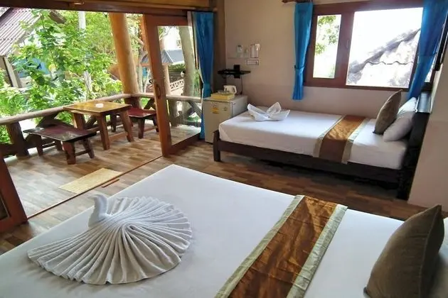 Comfort Triple Room