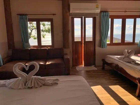 Quadruple Room with Sea View