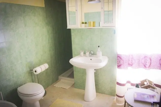 Comfort Üç Kişilik Oda, Ortak Banyo