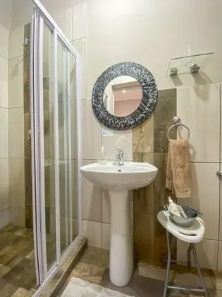 Luxury Tek Büyük veya İki Ayrı Yataklı Oda, Banyolu/Duşlu, Bahçeli