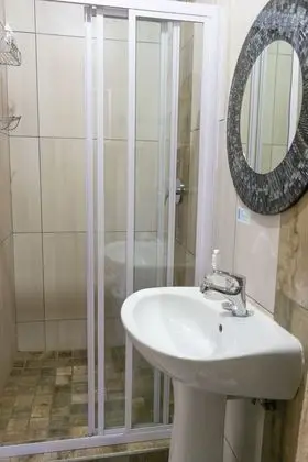 Luxury Tek Büyük veya İki Ayrı Yataklı Oda, Banyolu/Duşlu, Bahçeli