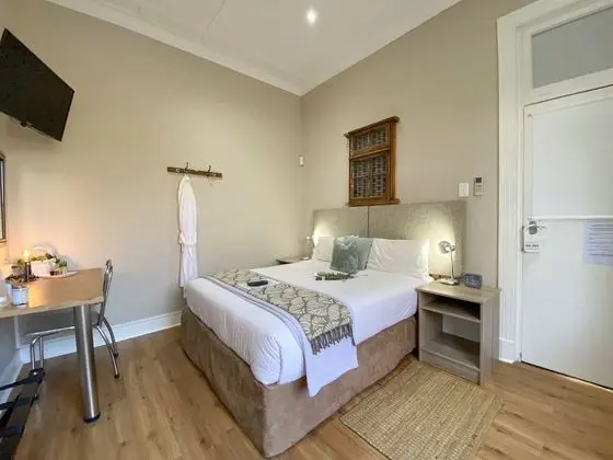 Luxury Tek Büyük Yataklı Oda, 1 Büyük (Queen) Boy Yatak, Banyolu/Duşlu, Bahçe Manzaralı