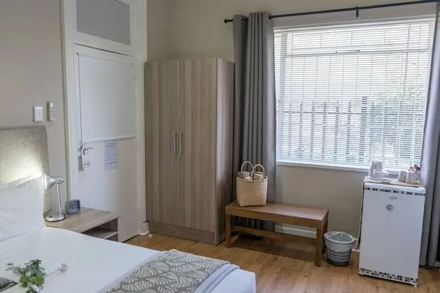 Luxury Tek Büyük Yataklı Oda, 1 Büyük (Queen) Boy Yatak, Banyolu/Duşlu, Bahçe Manzaralı