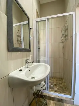 Luxury Tek Büyük Yataklı Oda, 1 Büyük (Queen) Boy Yatak, Banyolu/Duşlu, Bahçe Manzaralı