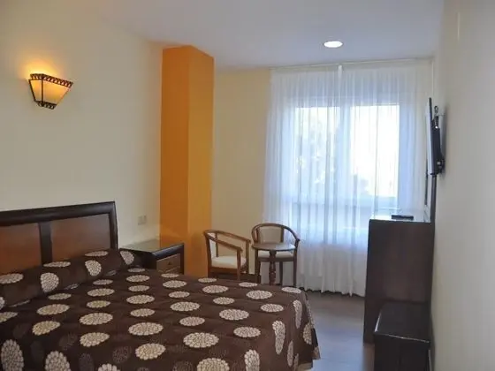 Tek Büyük Yataklı Oda