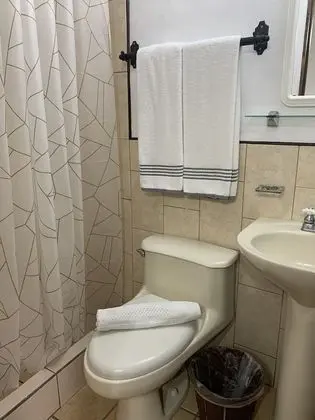 Basic Tek Büyük Yataklı Oda