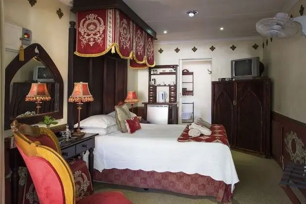 Luxury Tek Büyük Yataklı Oda