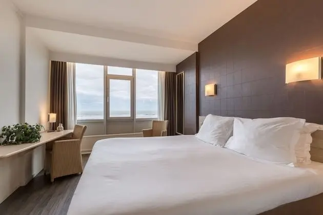 Luxury Tek Büyük Yataklı Oda, 1 En Büyük (King) Boy Yatak, Küvet, Okyanus Manzaralı