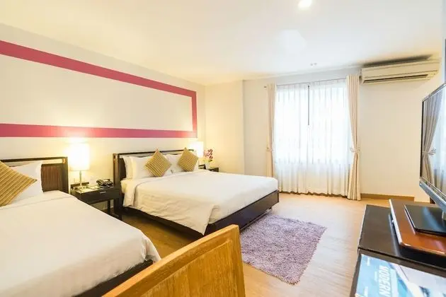 Deluxe Family Room