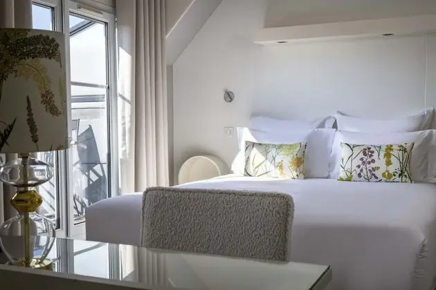 Luxury Oda, Teras (View on the Eiffel Tower)