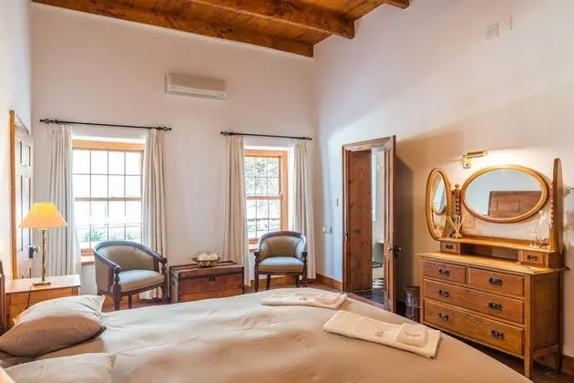 Süit, 1 En Büyük (King) Boy Yatak, Sigara İçilmez, Havuz Manzaralı