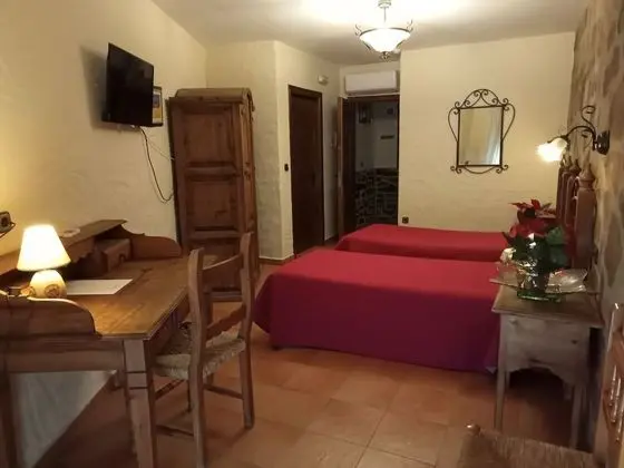 Standard Tek Büyük veya İki Ayrı Yataklı Oda