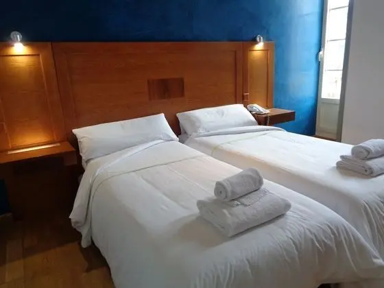 Tek Büyük veya İki Ayrı Yataklı Oda