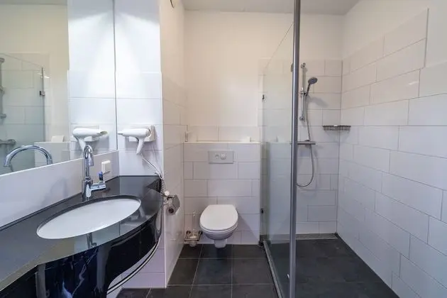 Family Oda (2 adults and 2 children)