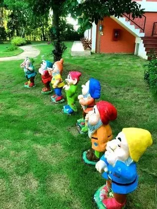 Standard Tek Büyük veya İki Ayrı Yataklı Oda, Bahçe Manzaralı