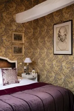 Suite (Mme de Pompadour)