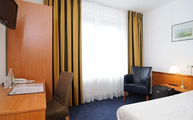 Standard Tek Büyük veya İki Ayrı Yataklı Oda