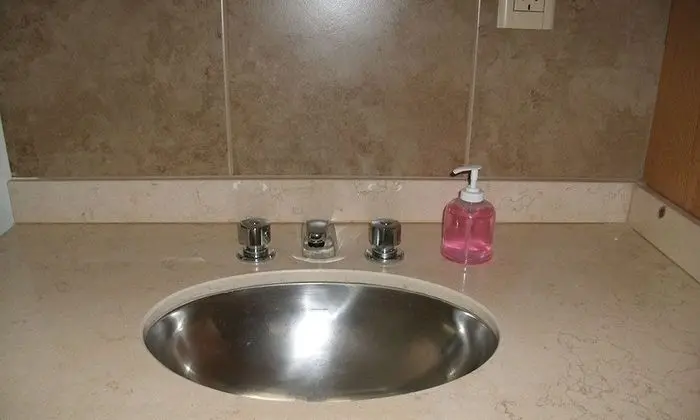 Standard Tek Büyük veya İki Ayrı Yataklı Oda, 1 Çift Kişilik veya 2 Tek Kişilik Yatak, Özel Banyo