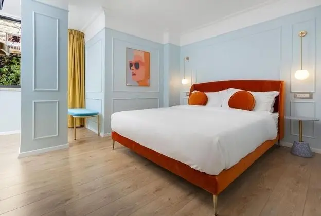 Deluxe Tek Büyük Yataklı Oda