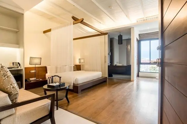 Grand Deluxe Room Only