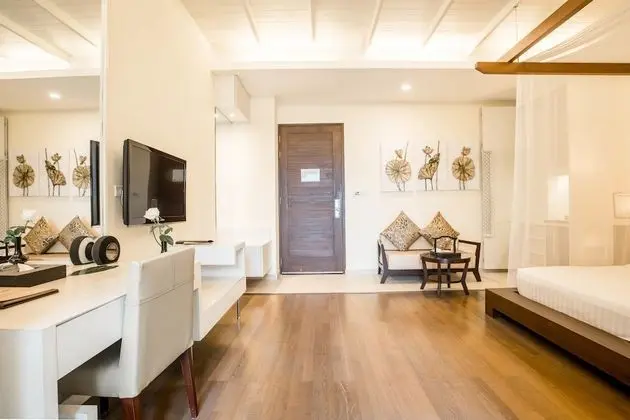 Grand Deluxe Room Only