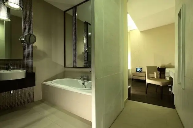 Grand Deluxe Room Only