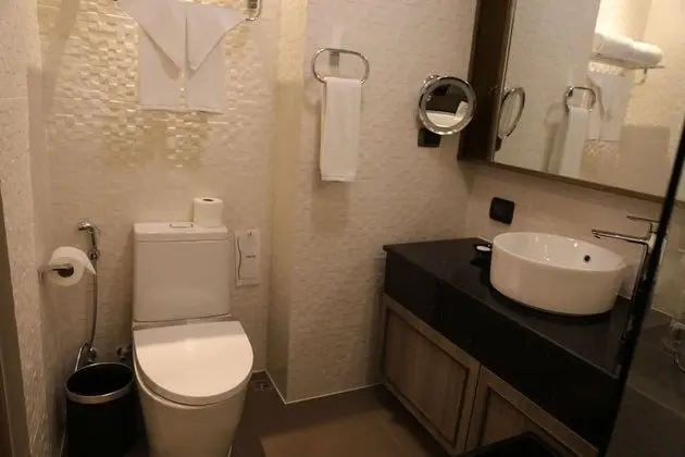 Deluxe Room with Pool View