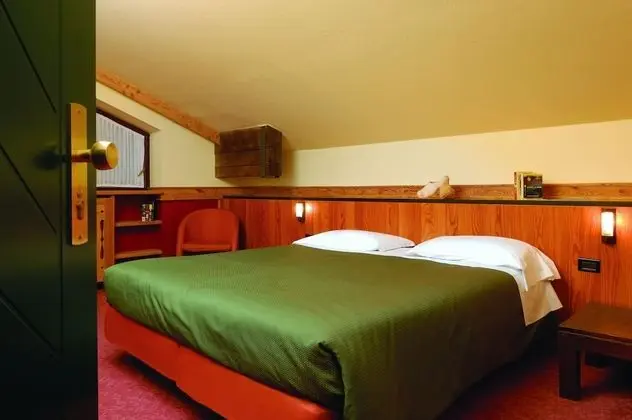 Tek Büyük Yataklı Oda