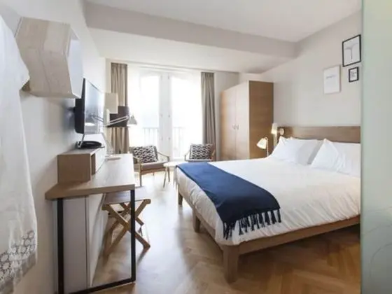 Superior Oda, Göl Manzaralı