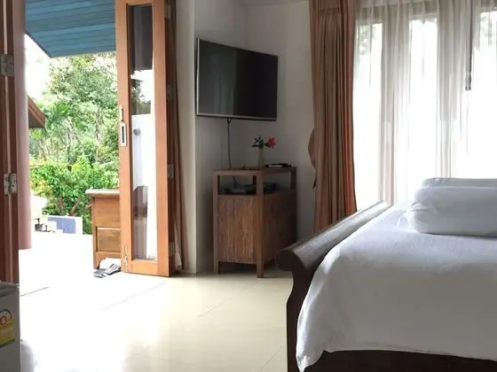 4 Bedroom Villa with Private Pool