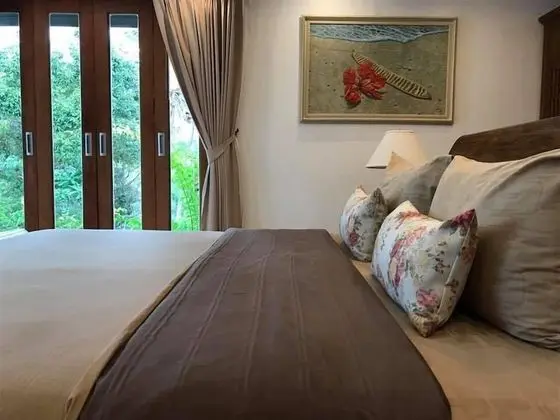 4 Bedroom Villa with Private Pool