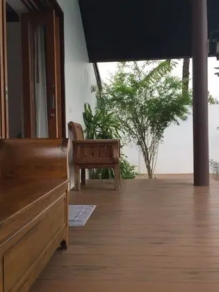 Deluxe Pool Access