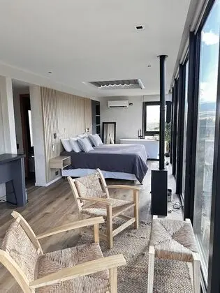 Exclusive Çatı Katı (Loft), 1 En Büyük (King) Boy Yatak, Küvet, Dağ Manzaralı