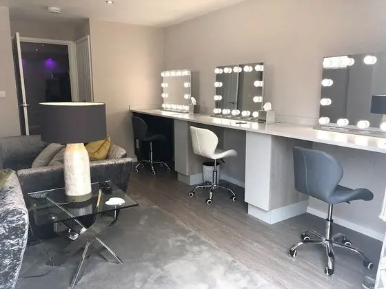 Süit (Pamper & Prep Suite)