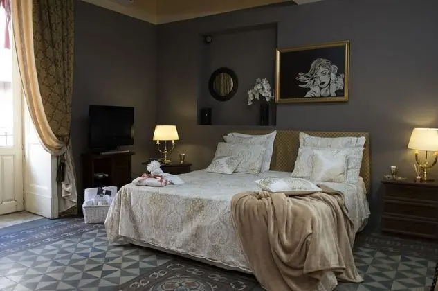 Deluxe Tek Büyük Yataklı Oda