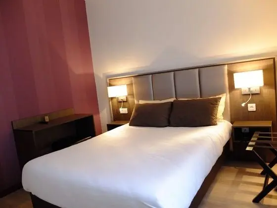 Comfort Tek Büyük Yataklı Oda
