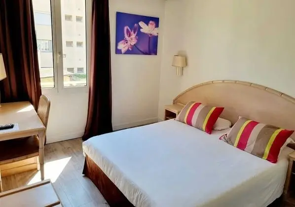 Standard Tek Büyük Yataklı Oda