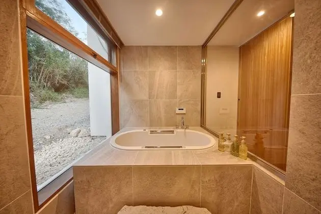 Luxury Villa (Room 01)