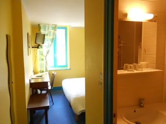 Standard Oda, Sigara İçilmez, Küvet