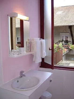 Standard Oda, Sigara İçilmez, Küvet