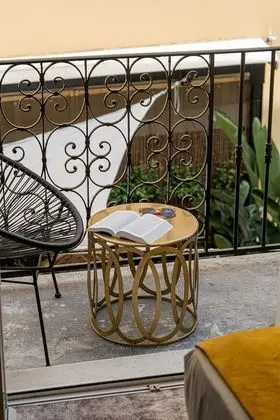 Superior Oda, Balkon