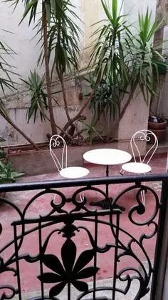 Traditional Tek Büyük Yataklı Oda
