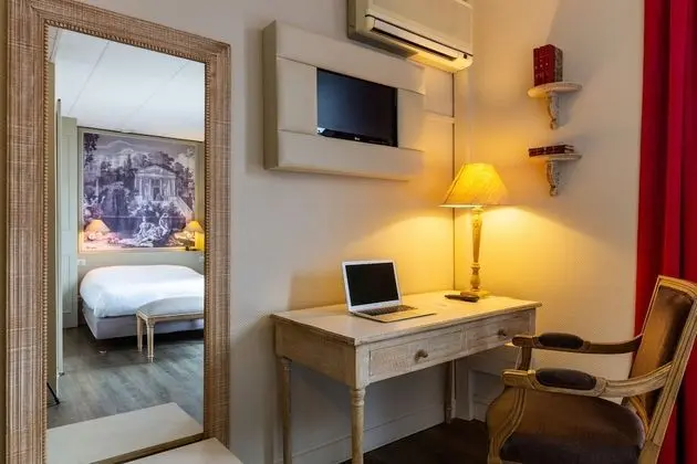 Comfort Tek Büyük Yataklı Oda (with Bath)