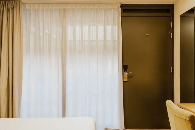 Double or Twin Room (atrium view)
