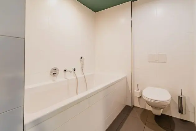 Double or Twin Room (atrium view)