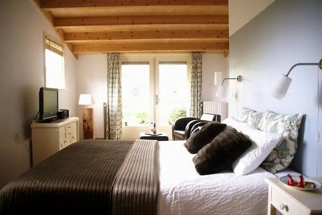 Süit, Sıcak Su Küveti