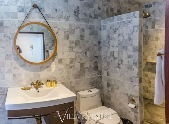 2 Bedrooms Villa