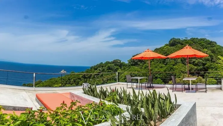 3 Bedrooms Villa