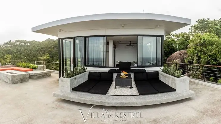 3 Bedrooms Villa